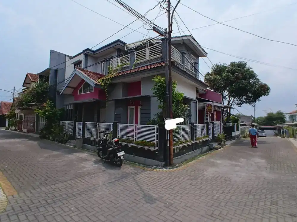 JUAL CEPAT RUMAH HOOK LOKASI DEKAT ALUN-ALUN CIMAHI