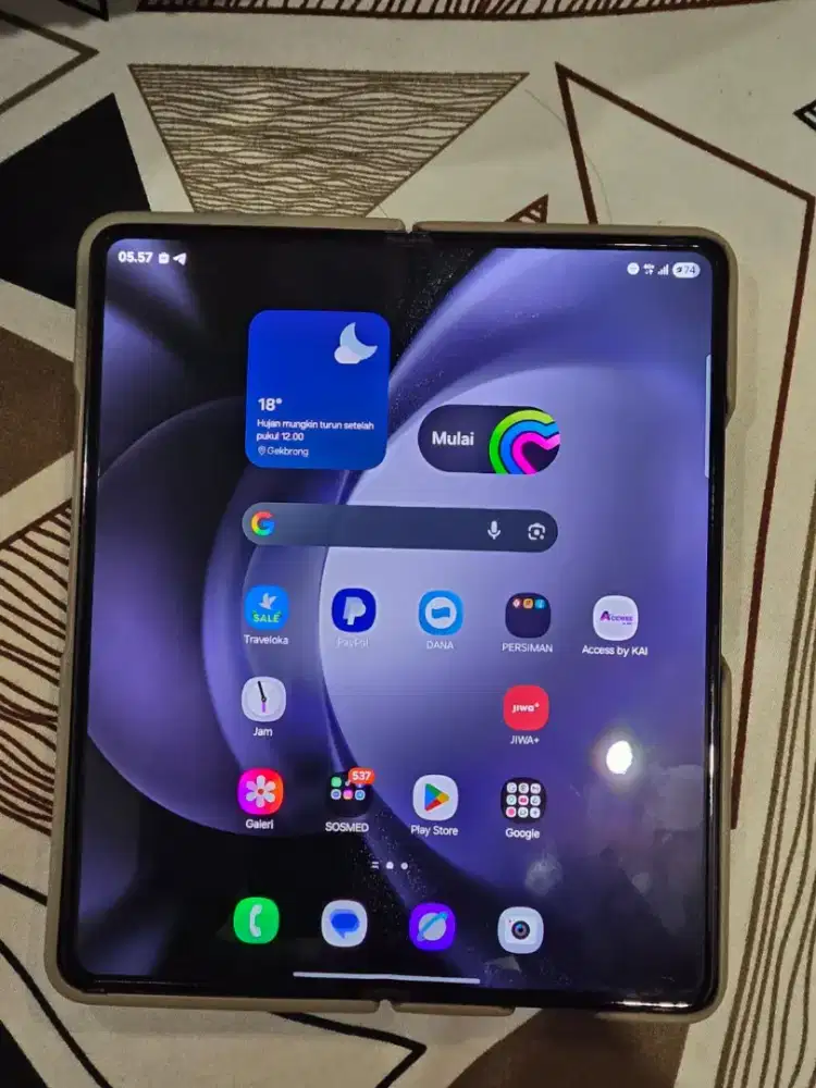 Samsung Fold 5 masih mulus fullset lengkap
