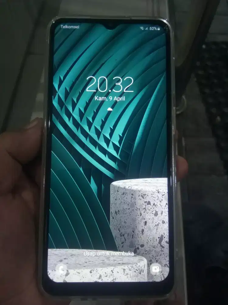 Samsung M12 4/64 minus:tc retak tapi sentuh normal,