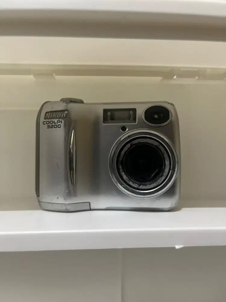 Digicam Nikon Coolpix 3200