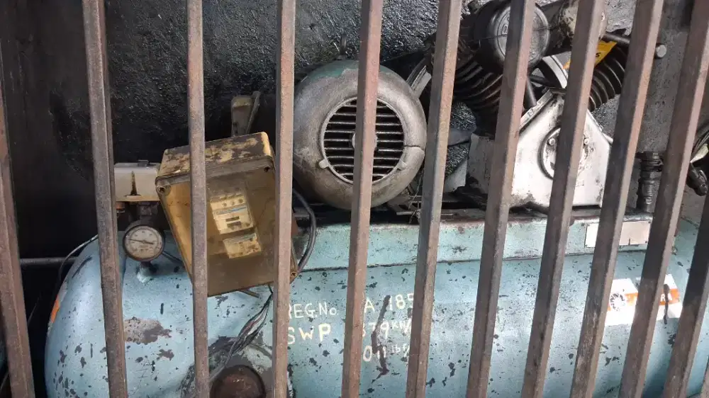 Kompresor 3 Phase 7 PK Keadaan Mati