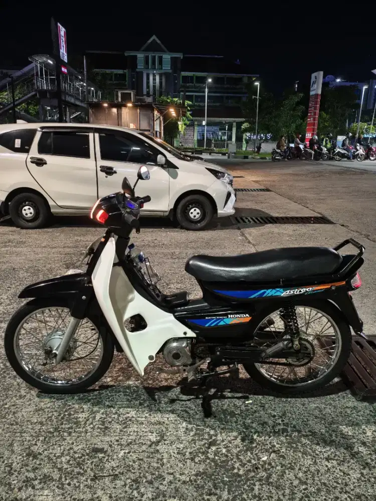 Honda astrea grand sabit 1996