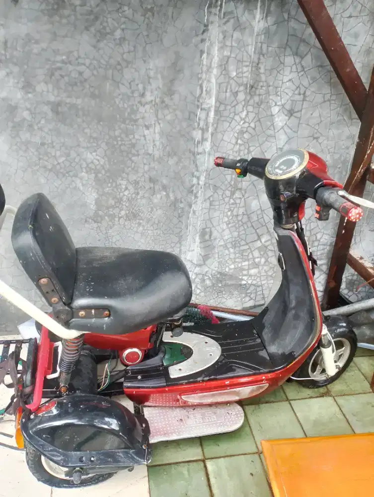 MOTOR LISTRIK RODA 3