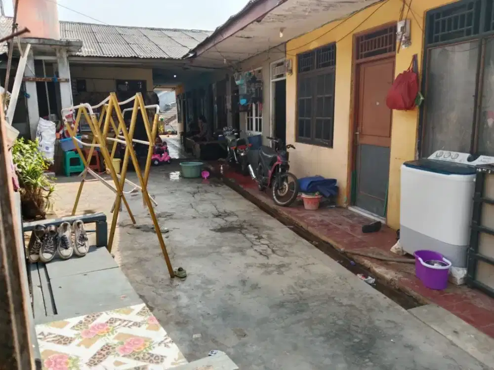 Dijual kontrakan 8 pintu Ciputat