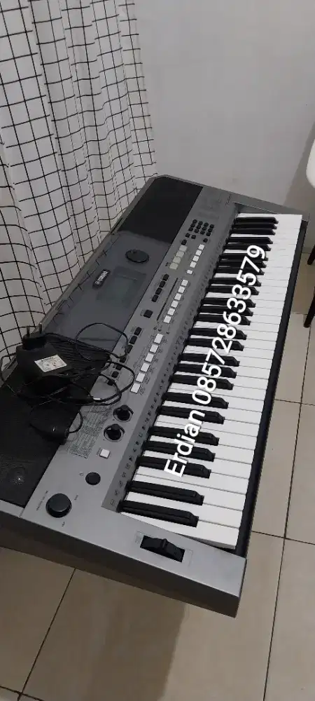 Yamaha PSR E443