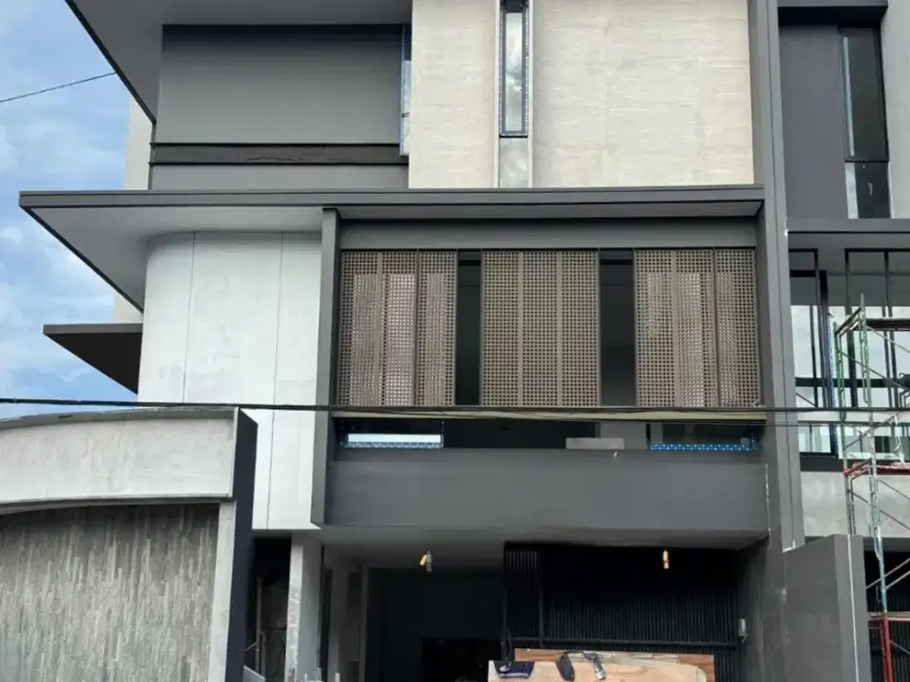 *RUMAH MANYAR KERTOADI* *NEW MINIMALIS MODERN*