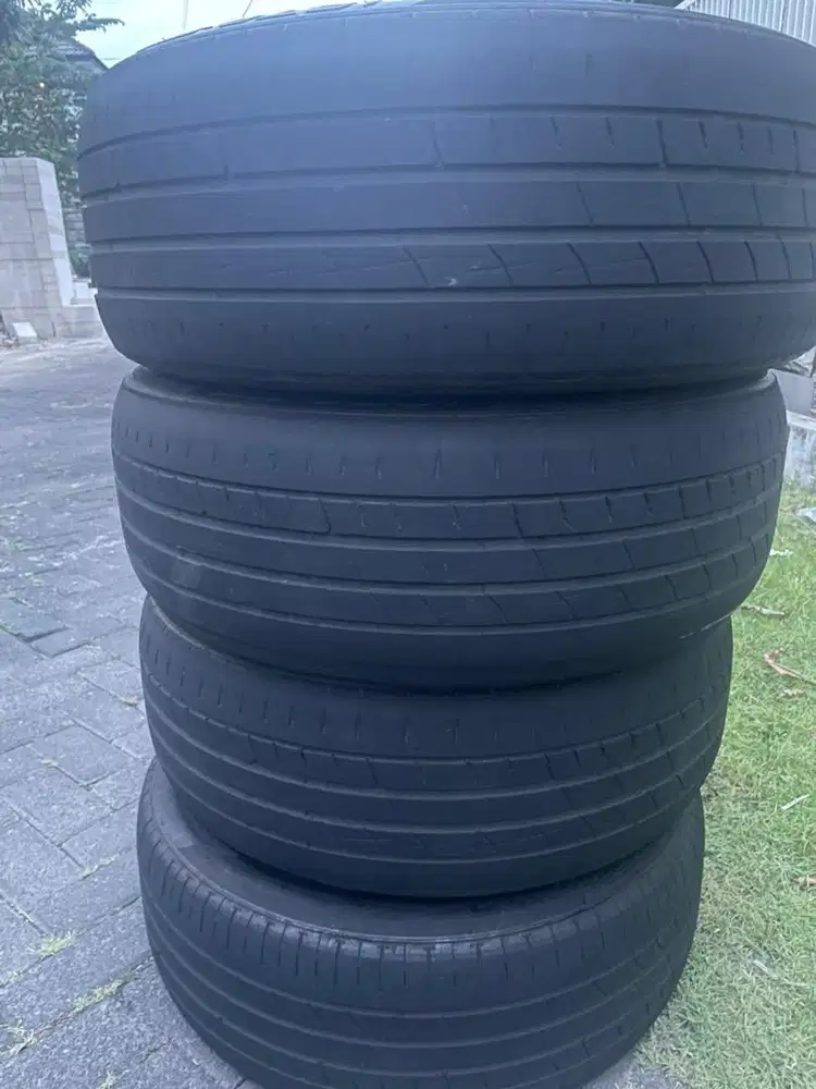 Ban Bekas 225/55/18 tahun 2024