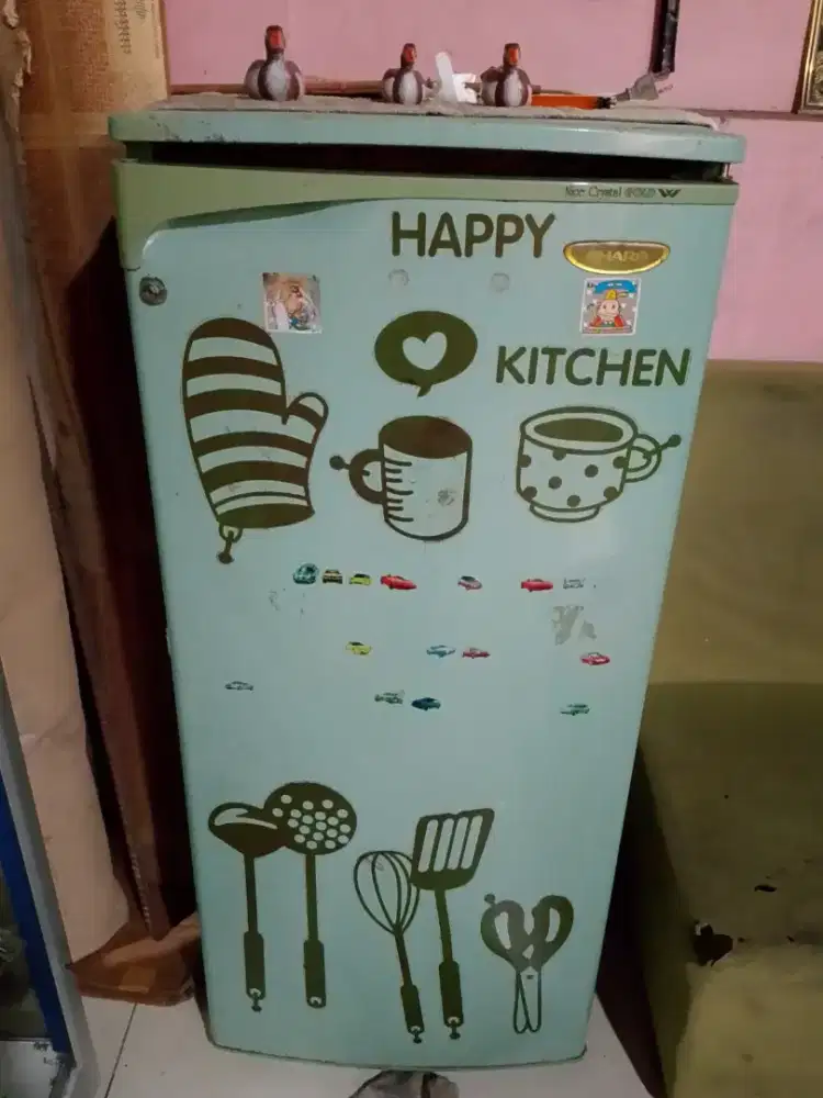 Jual etalase dan kulkas seken