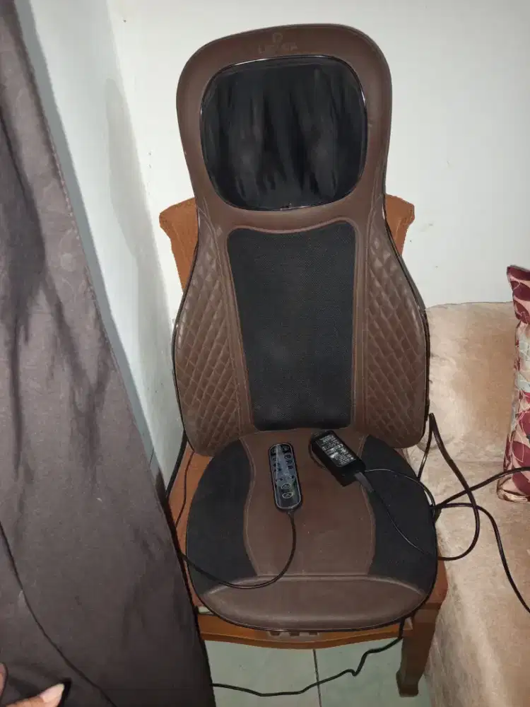 Kursi Pijat untuk di mobil dan bisa dirumah