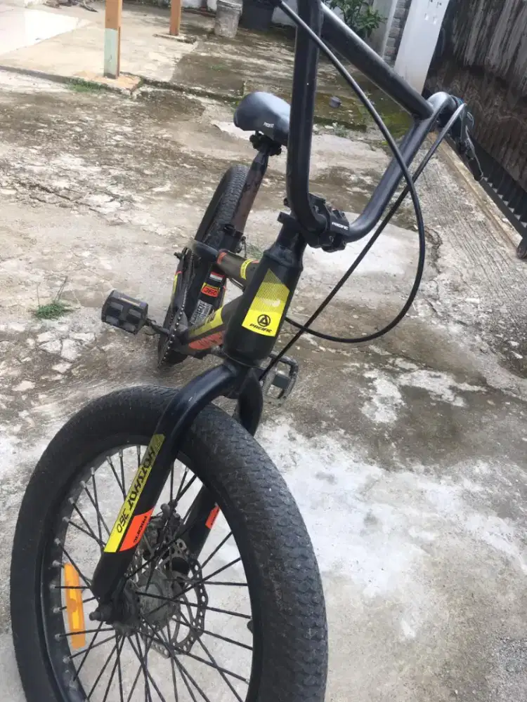 Sepeda PACIFIC U16/18