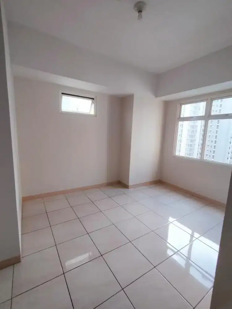 Dijual Apartemen Springlake Summarecon Bekasi 3BR Unfurnished