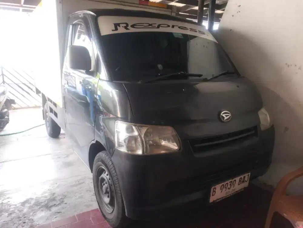 Mobil box grand max 2013