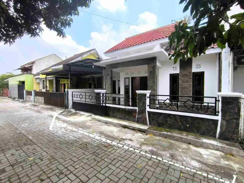 Rumah Cantik Bagus Siap Huni di Perumahan Paulan Rapi dan Nyaman