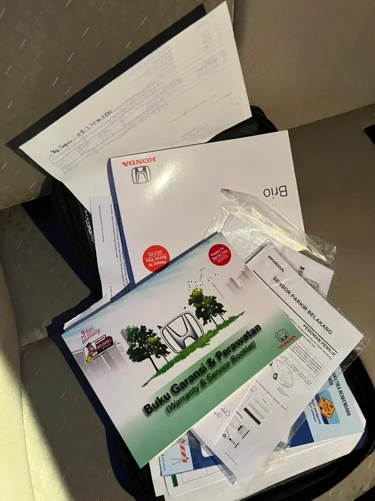 Low km brio E satya matic tahun  2022