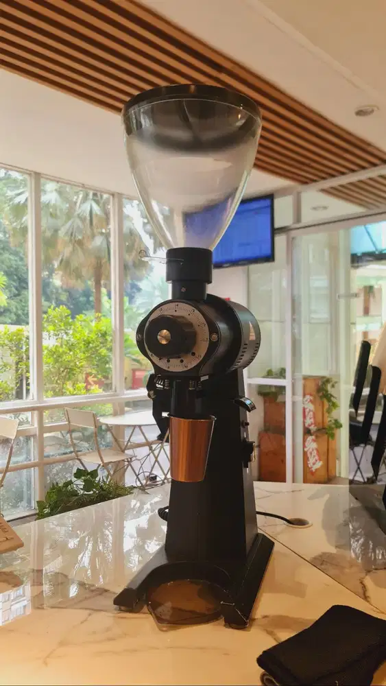 Dijual Second Mesin Mahlkonig EK43 (23x82.8x41) Black