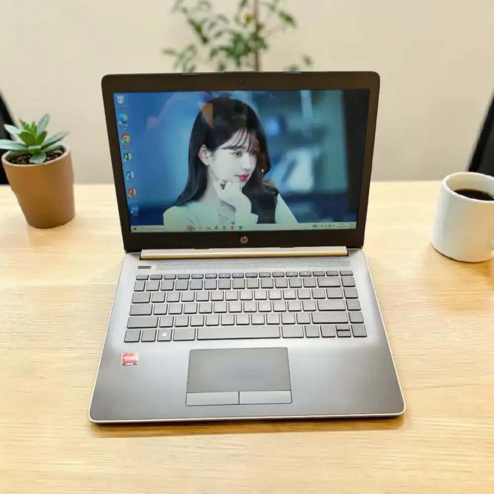 Laptop Muluss Slim Cocok Untuk Kuliah/Kerja