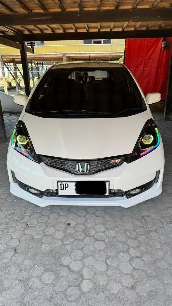 Honda Jazz RS Matic 2013 , masih mlus skli & msih orisinil