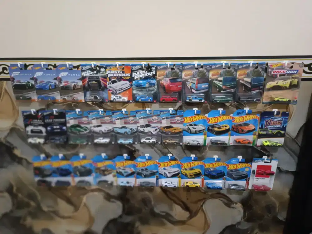 Mainan Hot Wheels & Majorete