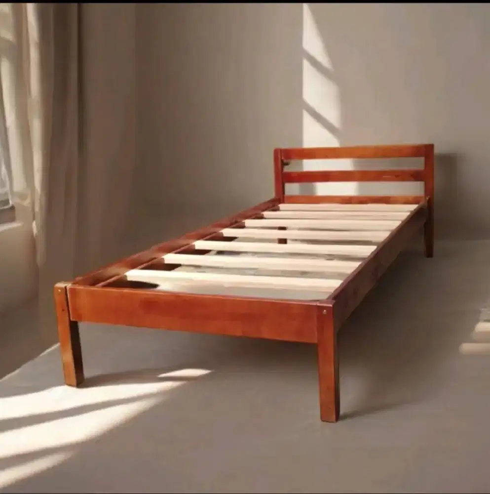 Dipan kayu mahoni 1 set dengan kasur inoac