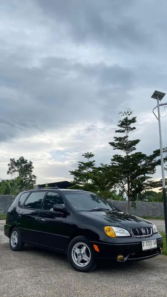 Kia Carens 2001 Bensin