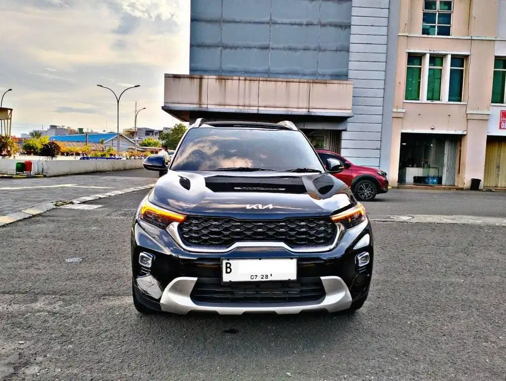 Kia Sonet Premier 5seat 2023 LOW KM