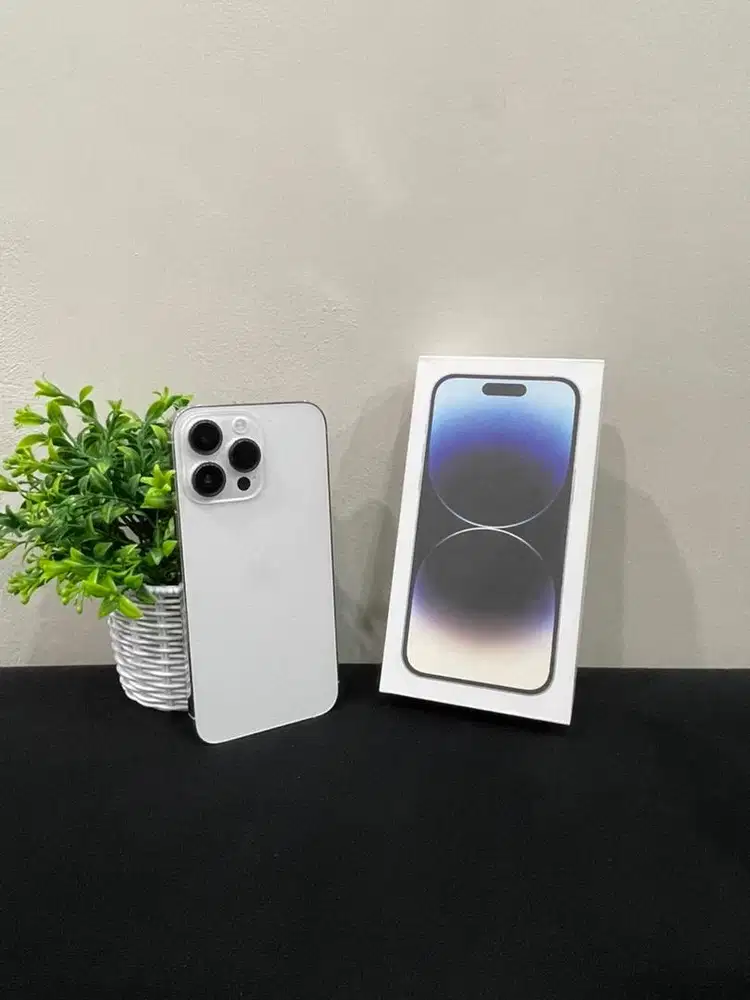 IPhone 14 ProMax 128GB Silver mulus Fullset BH 87% Sinyal All Operator