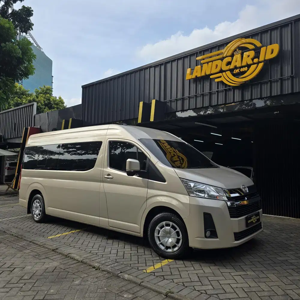 Toyota Hi-Ace Premio 2.8 MT 2021