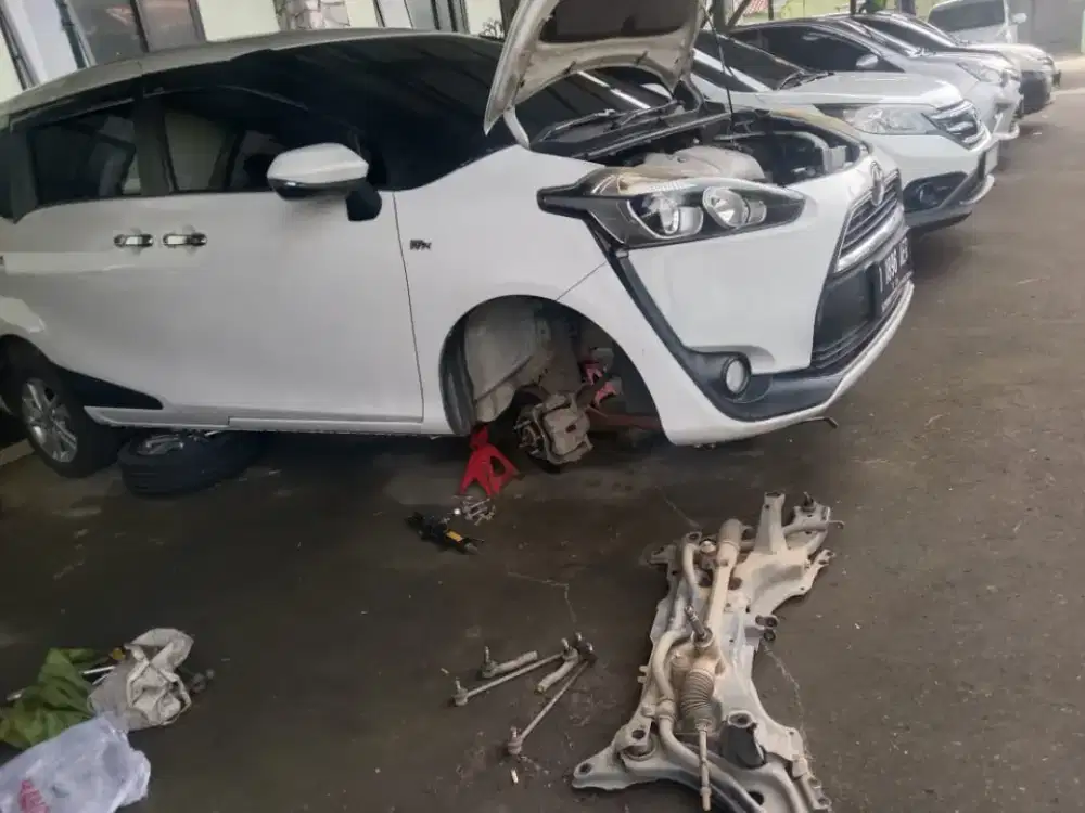 Specialis kaki kaki&Rek setir mobil.