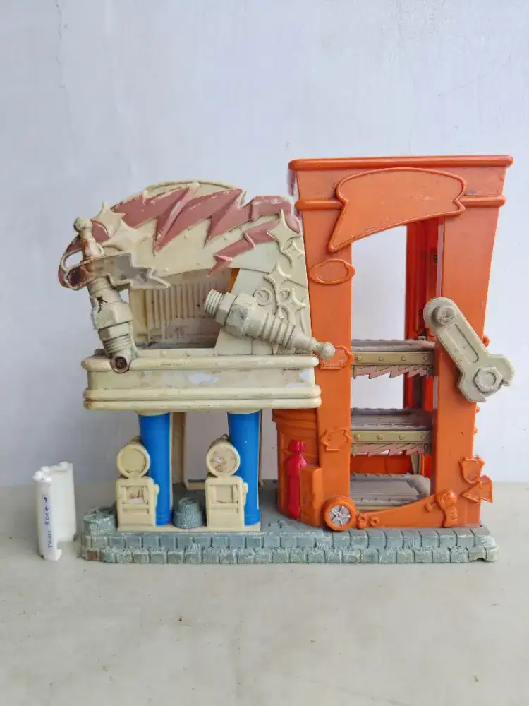 Matchbox Garage Action Adventure Playset 2004 Diorama Bengkel Mainan