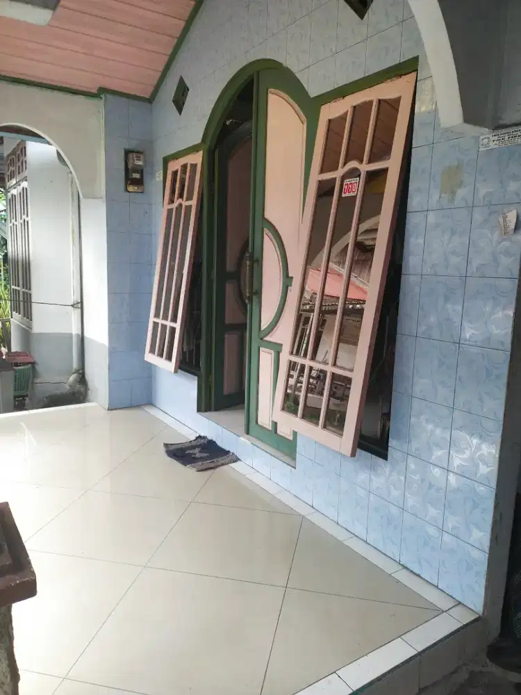 DISEWAKAN RUMAH/KONTRAKAN