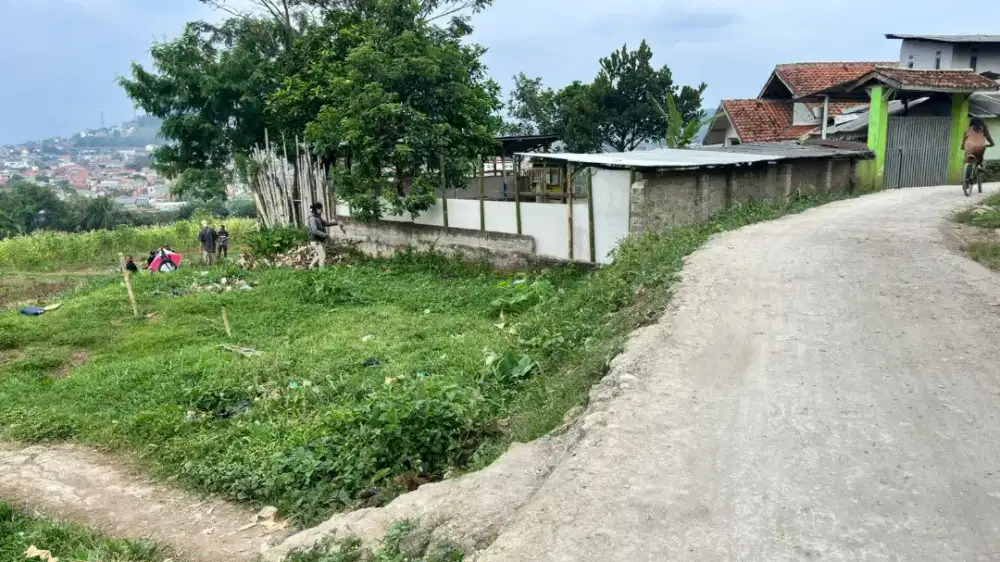 Jual tanah sertifikat atas nama pembeli pinggir jalan.