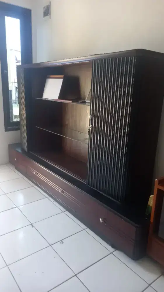 LEMARI PAJANGAN KAYU JATI