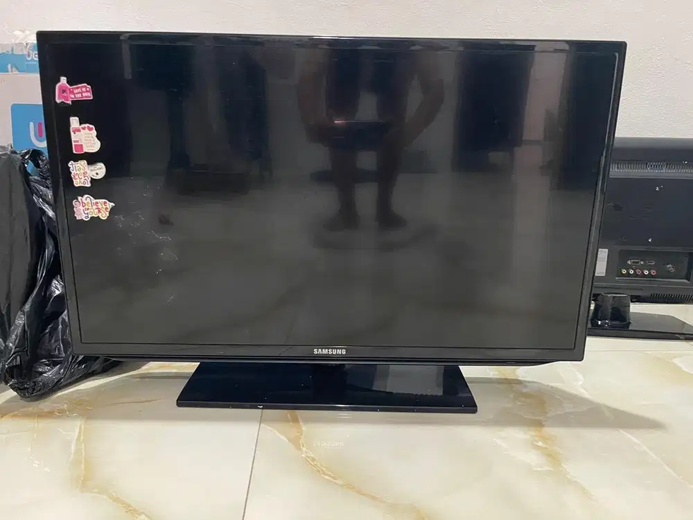 LED TV / TELEVISI LED  SAMSUNG 32 inch