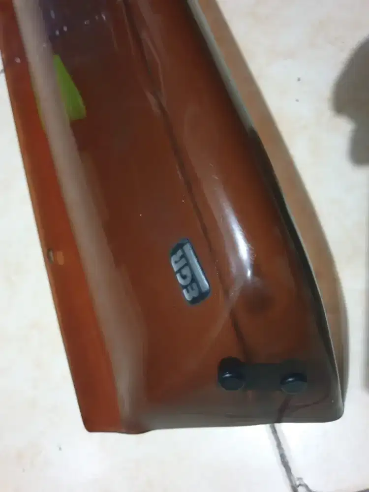 Back visor deflecta nissan xtrail t30