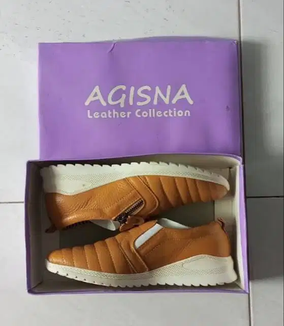 Sepatu kulit premium wanita size 37