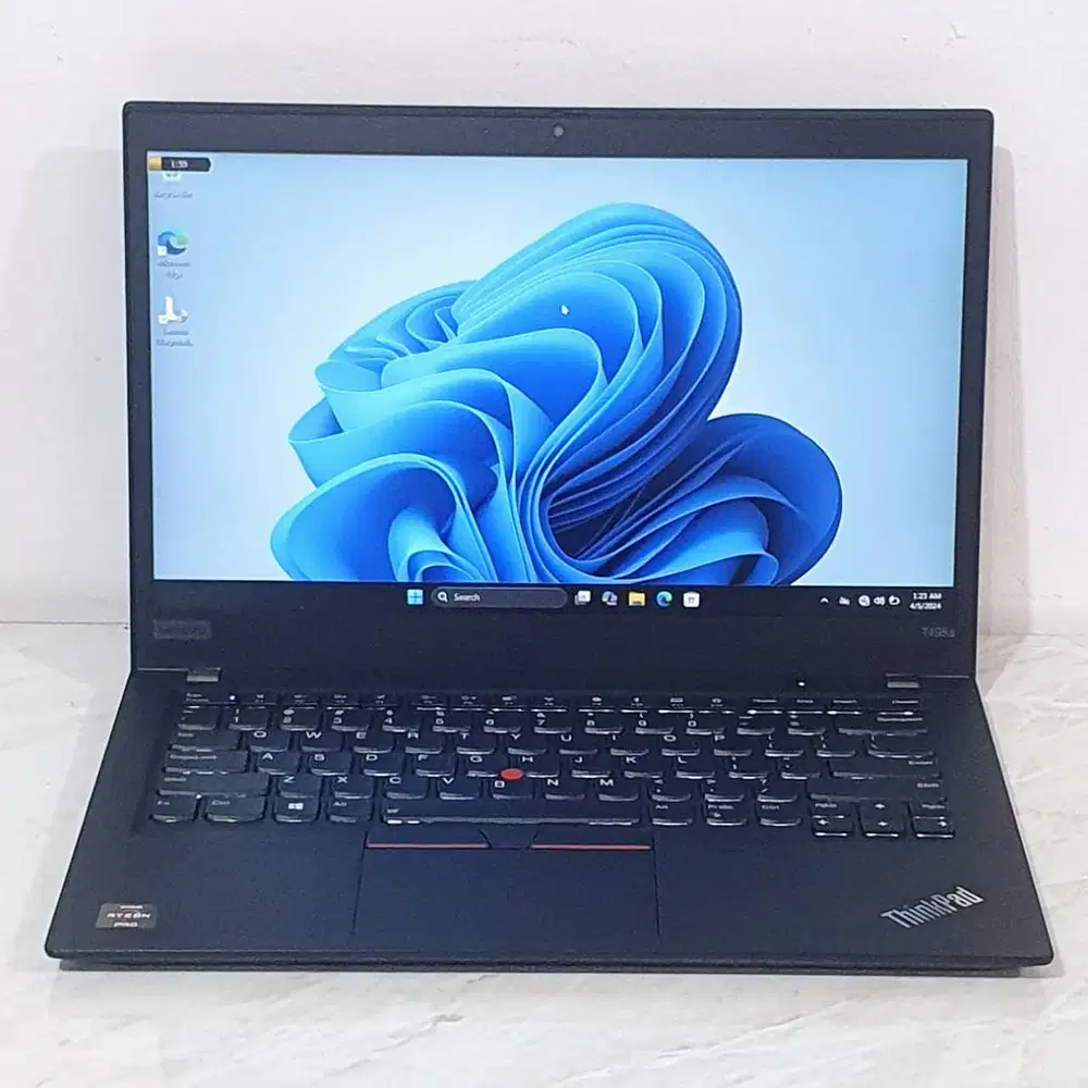 Lenovo ThinkPad T495 Ryzen 5 Pro 3500U RAM 8GB SSD 256GB siap pakai