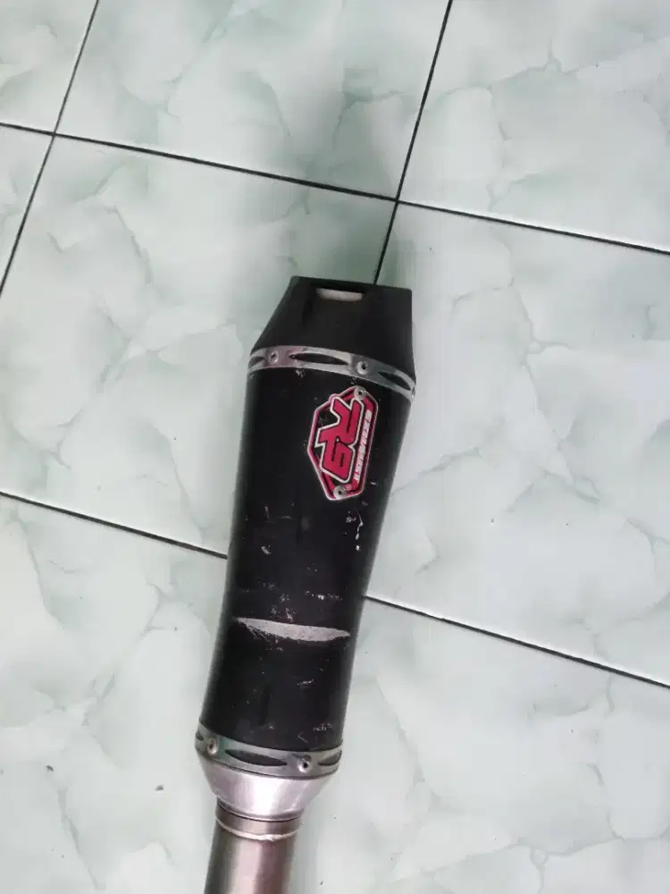 Knalpot R9 Honda CB150R OLD