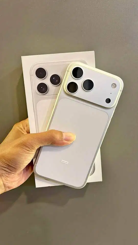 Iphone 17 Promax 1 TB (Silver) LIKE NEW 3 Hari Pakai