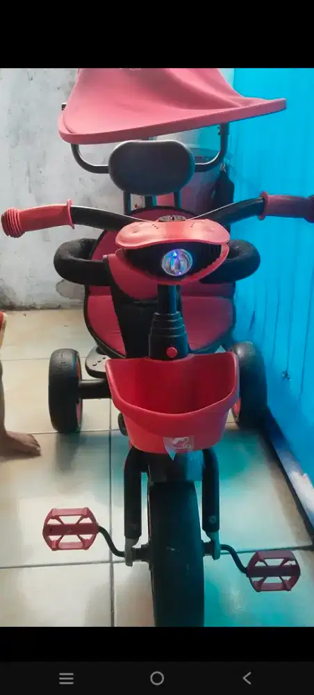 Di jual sepeda anak roda tiga