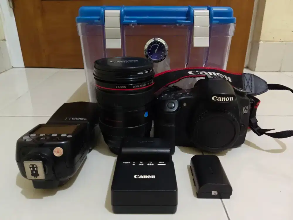 LENSA CANON  24-105 f/4 MM L IS USM & KAMERA CANON 60D & Flash