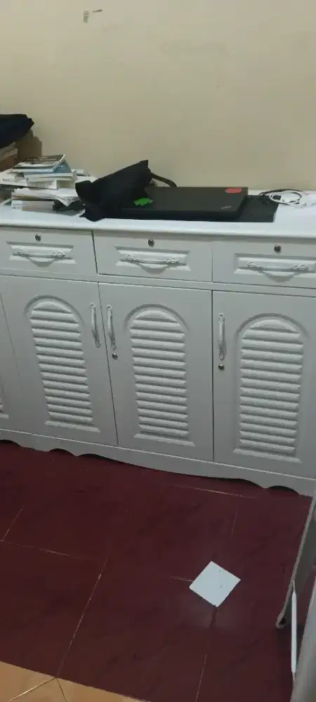 Shumo Meja Rak Tv Besi 3 Pintu