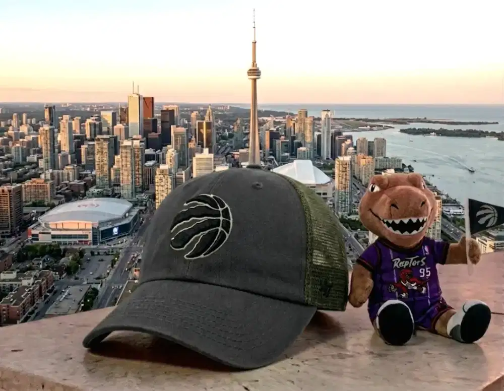 Topi Trucker Basket Vintage Toronto Raptors NBA '47 Original Second