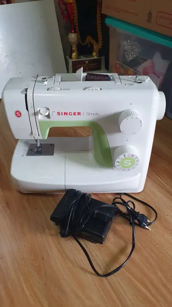 Mesin Jahit Portable Singer Simple 3229