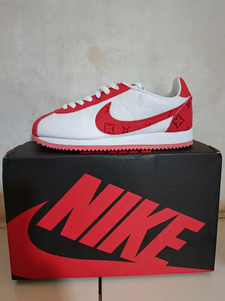 Sepatu Nike Cortez