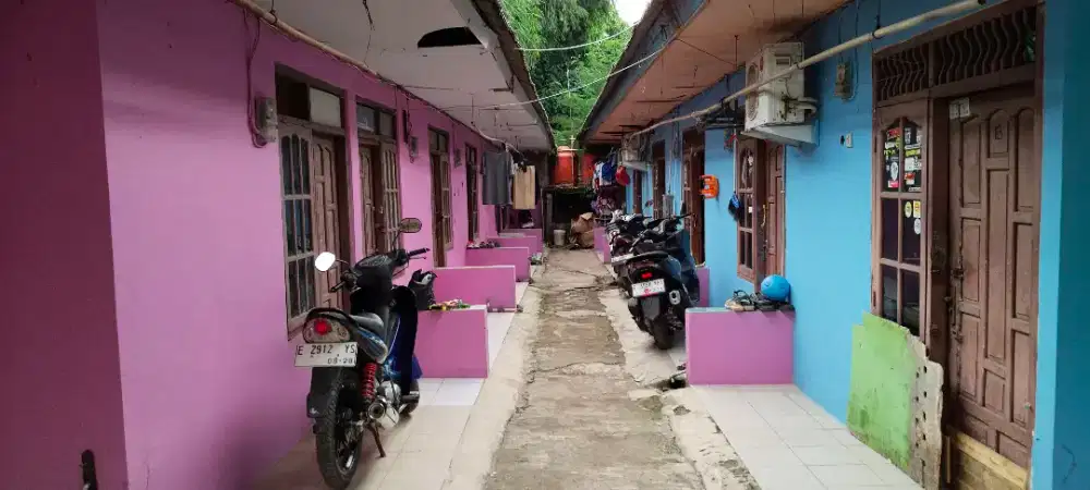 DI JUAL KONTRAKAN 14 PINTU BERIKUT KIOS DI KAWASAN HYUNDAI CIKARANG