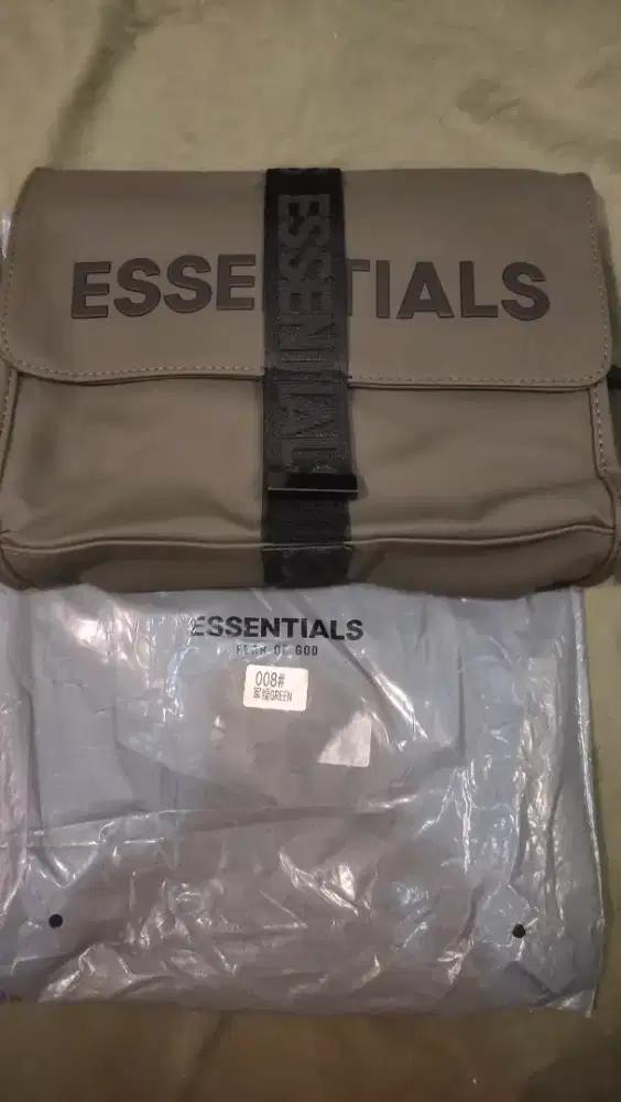 Tas Essentials Army