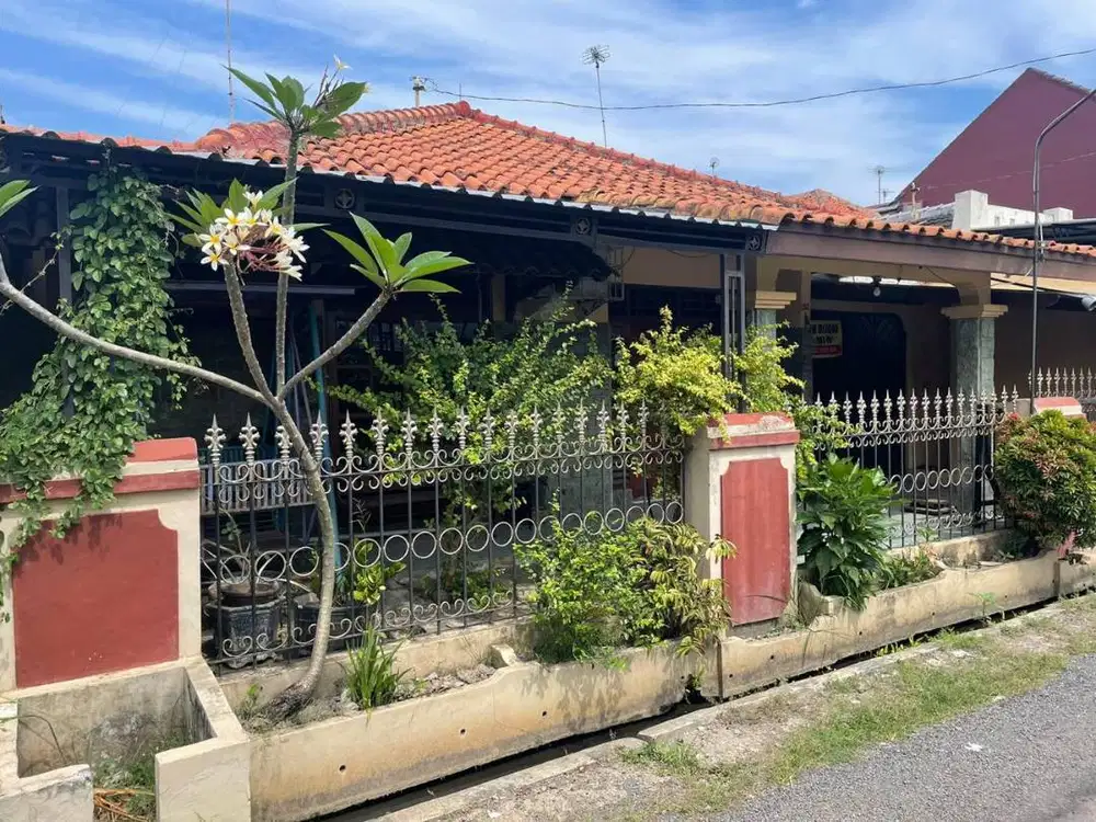 DIJUAL CEPAT Rumah SHM LT.187 Posisi Strategis Jalan Lebar Boulevard