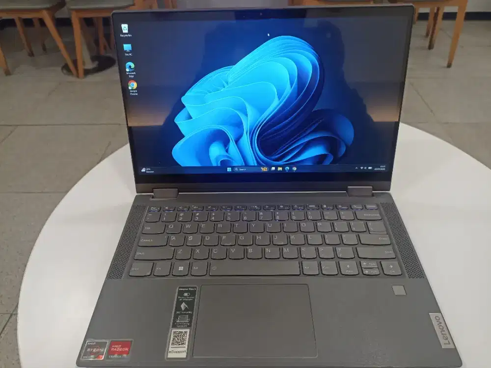 Laptop Lenovo Flex Ryzen 7 5700 Touchscreen