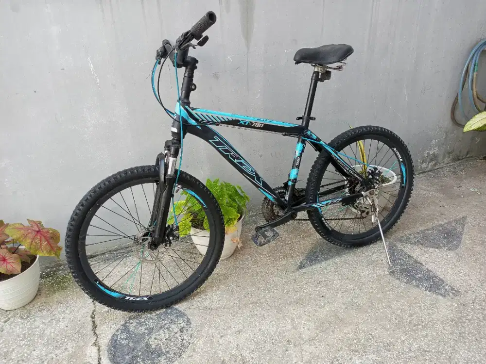 SEPEDA GUNUNG TREX