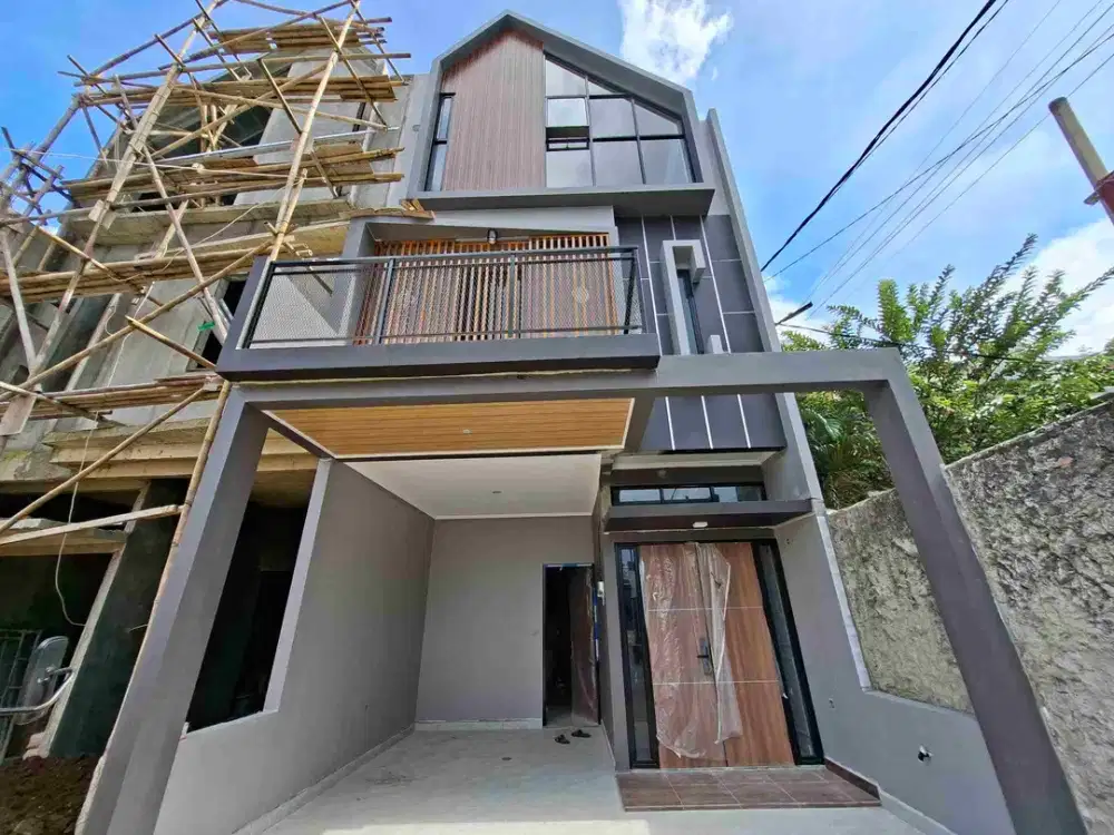 di jual rumah 3 lantai lokasi pinggir jalan raya utama dijagakarsa bebas banjir